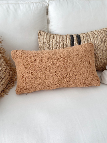 Almohadón Corderito Sherpa - 50x30cm Camel Liso