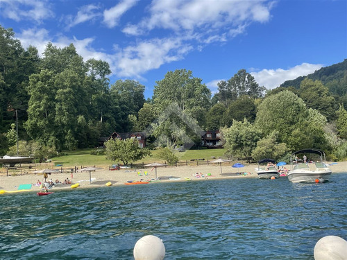 Casa En Venta De 6 Dorm. En Panguipulli