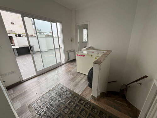 Ph En Venta. 6 Ambientes Al Frente Con Terraza. 317m2 . Apto Credito. Luminoso. Villa Urquiza