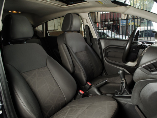 Imagen 8 de 15 de Ford Fiesta Titanium 1.6