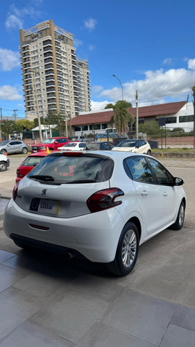 Peugeot 208 1.6 Allure