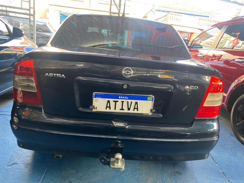 Imagem 3 de 11 de Chevrolet Astra Sedan 2.0 16v Gasolina Manual