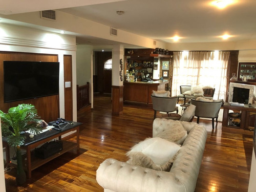 Merolla Vende | Hermosa Casa De Seis Ambientes En Parque Patricios Usd 550.000