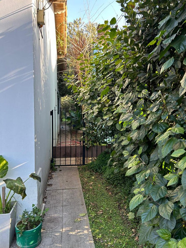 Casa En Venta - 3 Dormitorios 3 Baños - 500mts2 - City Bell