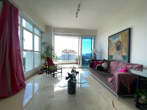 Apartamento Amueblado Piso Alto Con Vista Al Mar Y Piscina