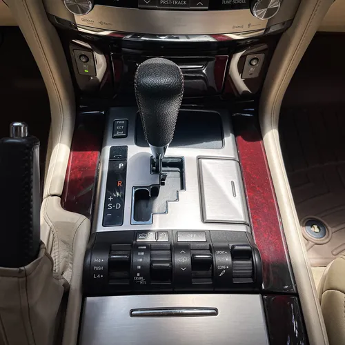 Lexus LX 5.7 570