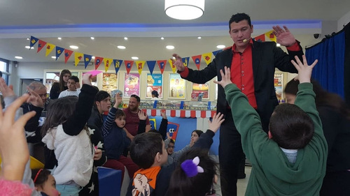 Imagen 5 de 10 de Show De Magia Eventos Y Cursos Mago Ariel Infantil Adultos