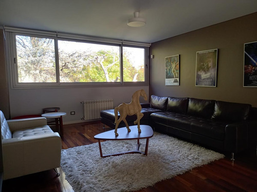 Sensacional Casa Moderna, Super Luminosa Y Con Ambientes Amplios.