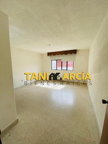 Imagen 11 de 14 de Casa Amplia En Alameda Cerca De Plaza Cristal Cordoba
