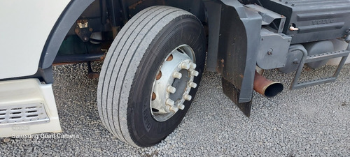 Imagem 5 de 10 de Volvo Fh440 Trucado Manual