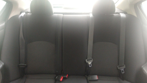 Nissan Versa 1.6 16v Sv Flex 4p 2012