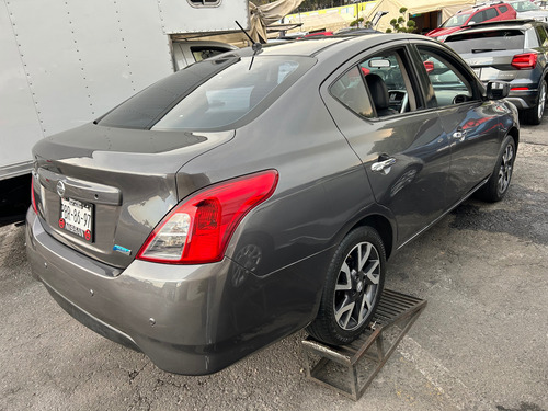 Nissan Versa 1.6 Exclusive Navi At