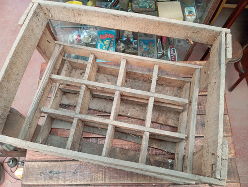 Antiguo Cajon De Madera Cerveza Bieckert Ref. 700 (Usado)