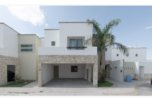 Casa En Renta En Santa Bárbara