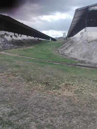 Venta Granja Integral Productiva Avicola Ganadera Y Minera Tinaquillo Edo. Cojedes Negociable Con Financiamiento Jm