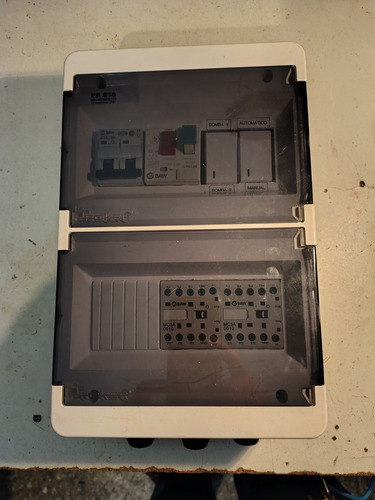 Tablero P/2 Bombas H/2 Hp C/guardamotor Y Contactores 24 V.