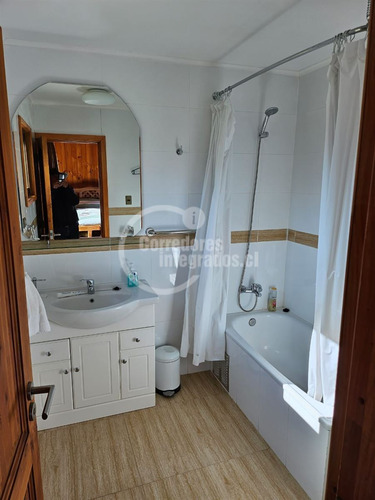 Parcela De 26.000m2 Con Casa Y Cabaña En Putaendo