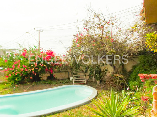 Amplia Residencia Con Local Comercial Hoy Operando