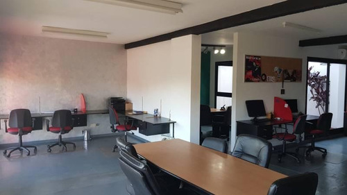 Imagen 14 de 17 de Excelente Inmueble Comercial Con Deposito Y Oficinas