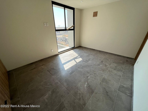 Imagen 16 de 22 de Casa A Estrenar En Altos De Juriquilla Kp