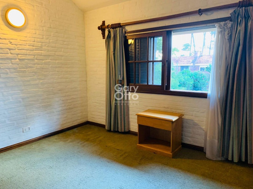 Imagen 5 de 12 de Excelente Casa En Venta 3 Dormitorios Y Dependencia