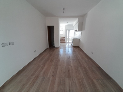 Duplex En Venta En Castelar Sur