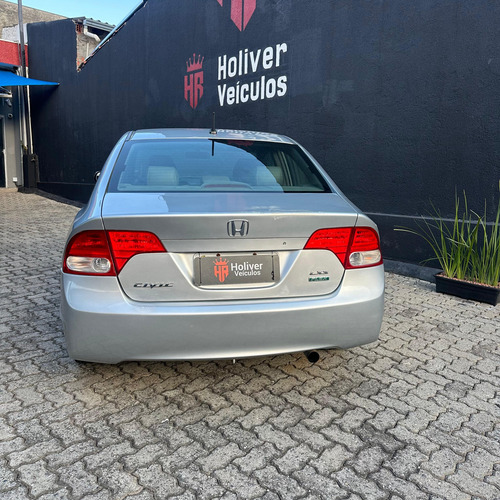 Honda Civic 1.8 Lxs Flex Aut. 4p