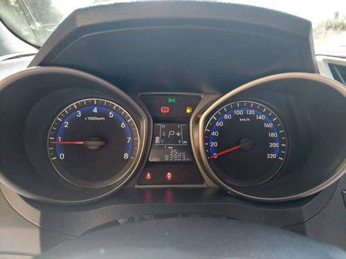 Imagem 8 de 11 de Hyundai Hb20s 1.6 Comfort Plus 16v Flex 4p Manual