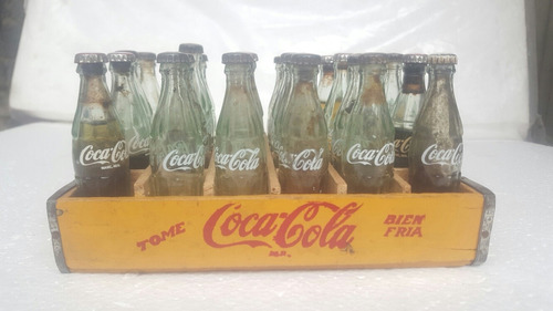 Coca Cola Miniatura Antiguas 8cm Cajita Con 24 Pzas