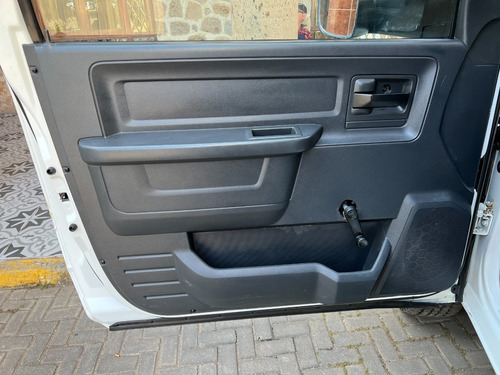 Imagen 10 de 15 de Dodge Ram 4000 2010 Diesel 5.7 Cummins Caja Seca Ram 4000 5t
