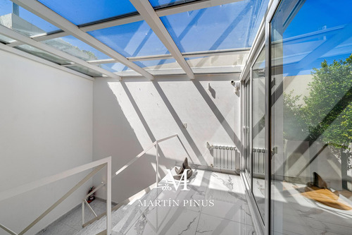 Espectacular Casa - 5 Amb. - 3 Dorm. - 450 M2 - Terraza - Quincho - Parrilla - Zona Embajadas