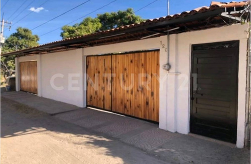 Terraza Con Departamento En Venta En El Chante, Jocotepec, Jalisco