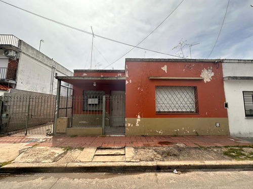 Venta Casa En Lote Propio A Refaccionar, Ezpeleta