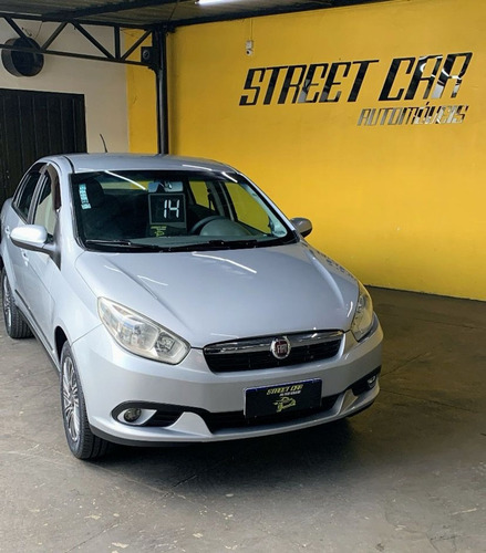 Fiat Grand Siena 1.6 16v Essence Flex 4p