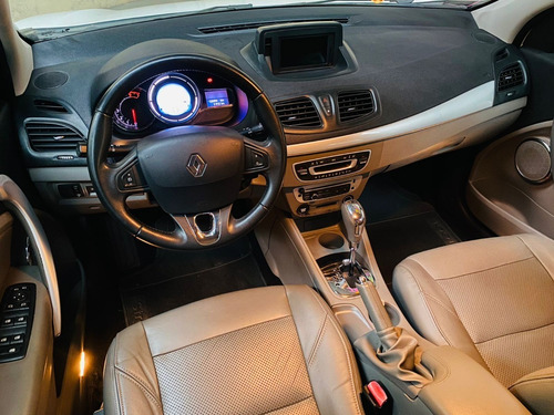 Imagem 10 de 11 de Renault Fluence Privilége X-tronic 2.0