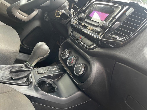 Fiat Toro 1.8 16v Freedom Flex 4x2 Aut. 4p