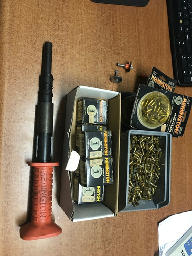 Imagen 3 de 3 de Martillo Clavador Remington A Fulminantes