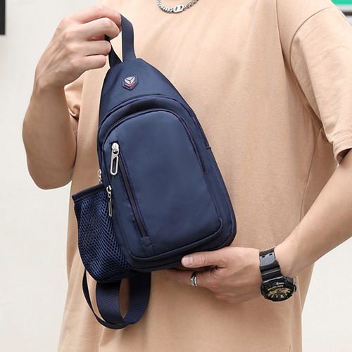 Un Bolso Bandolera De Senderismo Para Hombre, Viaje Y Deport