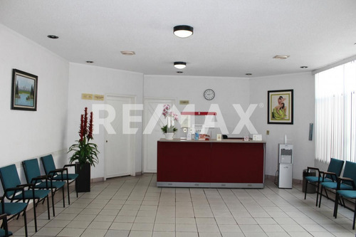 Consultorio - Comercial En Renta