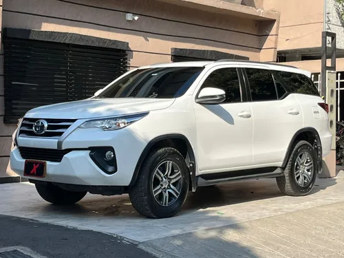 Toyota Fortuner 2.4 Street At 7As