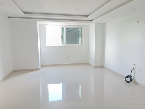 Alquiler Quinta En La Entrada, Naguanagua. Inmobiliaria Maggi 1988