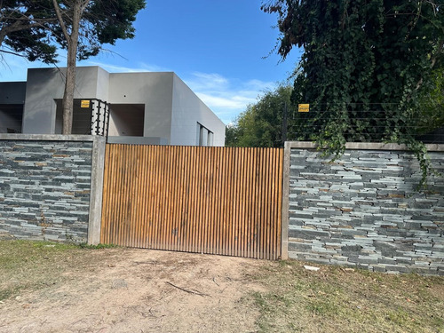 Casa En Venta En Benavidez, Tigre, G.b.a. Zona Norte
