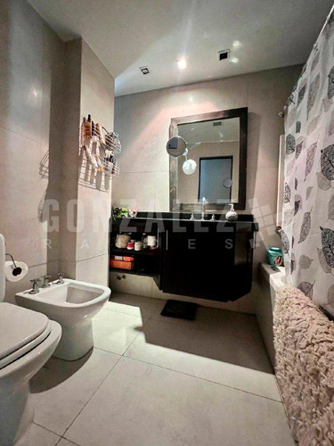 Casa 5 Amb En Barrio Uno - Con Piscina