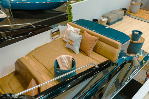 Lancha Azov Z380c Cabinada - 2025 0km - Direto Da Fábrica