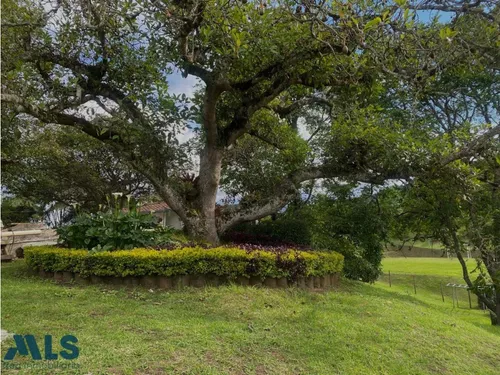 Casa Finca Con Cancha De Futbol(mls#248541)