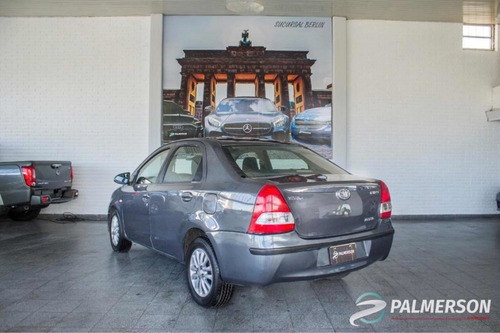 Imagen 5 de 11 de Toyota Etios 2014 1.5 Sedan Xls
