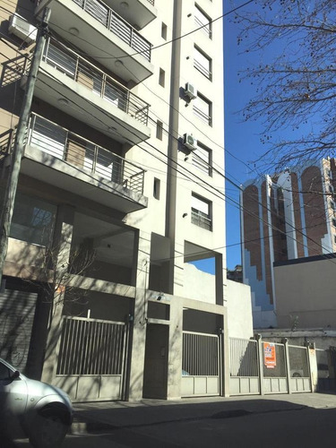 Imagen 2 de 10 de Departamento - Moron
