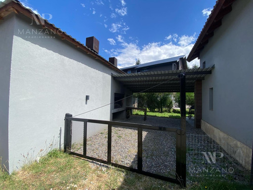 Venta Casa 117 M2, 3 Habitaciones, Barrio Once - Villa La Angostura
