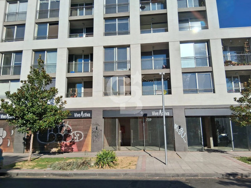 Local De 52 M2 Zenteno - Santiago Centro
