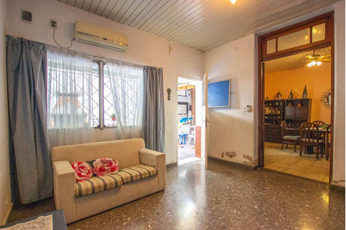 Imagen 6 de 30 de Venta Casa Lote Propio 7 Ambientes En Pompeya